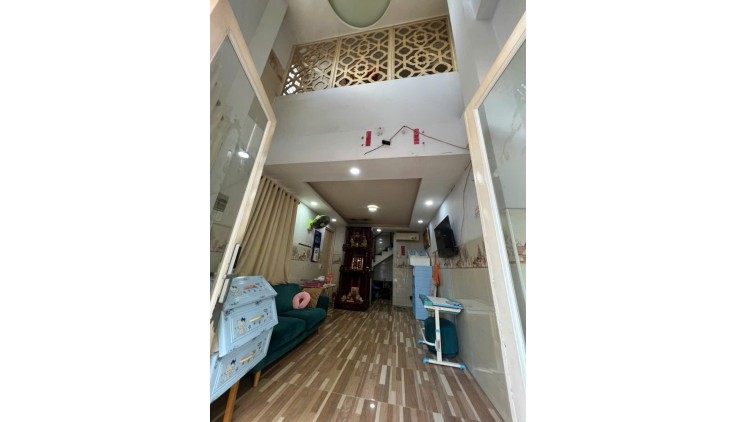 **+ Bán Nhà Khu Vực Chợ Thiếc, Hẻm Ôtô 8m 5Tầng Tạ Uyên_Q11,Dọn vào ở liền-Nhỉnh 5Tỷ