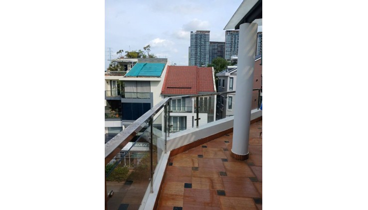 BIỆT THỰ 2 MẶT TIỀN ĐẸP LUNG LINH QUẬN 2
