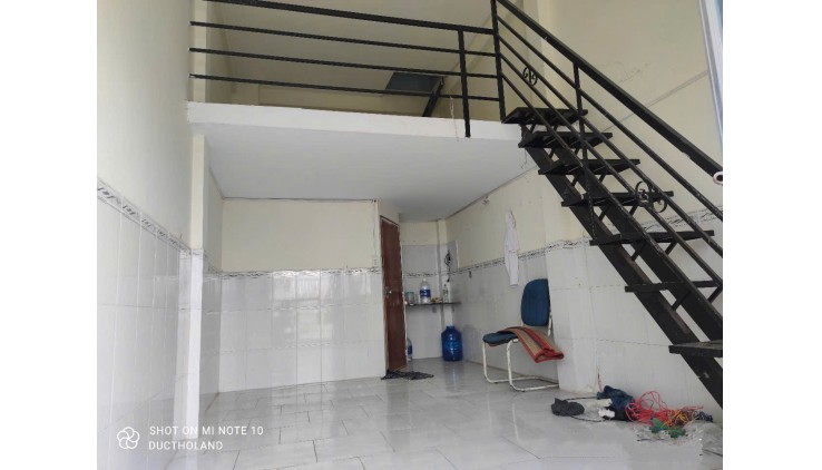 Bán khu nhà trọ 4 tầng 18 phòng, 200m2 dòng tiền 32tr/th giá nhỉnh 40tr/m2 gần Picity TX21, Quận 12