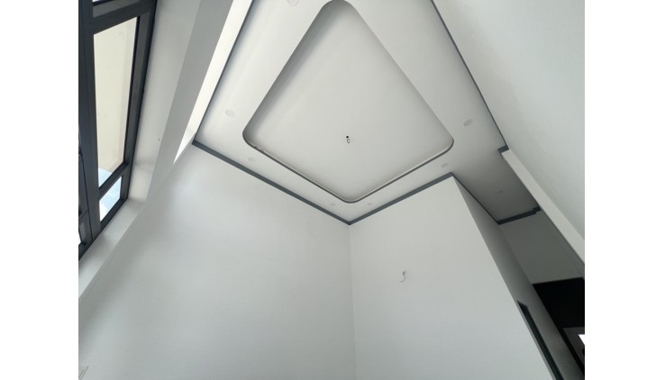 NHÀ MỚI XÂY HOÀN CÔNG ĐỦ - 77 M2 CÔNG NHẬN ĐỦ - HẺM NHỰA XE TẢI. GIÁ 4.5 TỶ. TL