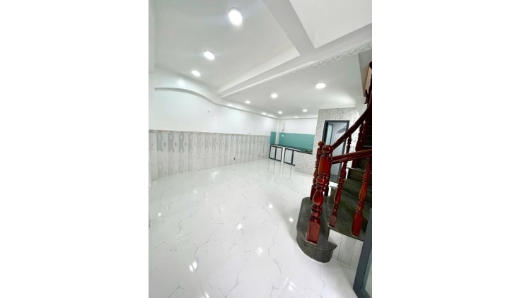 Nhà Bán PHÚ NHUẬN - Hẻm 76/ Trần Hữu Trang ,  30M2 ,  4PN 4WC - 4 tỷ 850