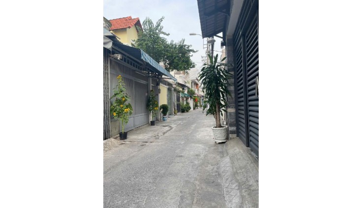 QUẬN 7 - NGANG 5M - 8tỷ TL - Ô TÔ NGỦ TRONG NHÀ THÔNG TỨ TUNG - CẠNH LOTTE QUẬN 7