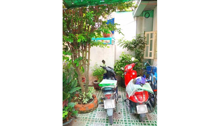 WOW CỰC RẺ - LÔ GÓC 2 MẶT HẺM RỘNG THOÁNG BÌNH ĐỨC P15Q8  CHỈ 3.8 TỶ  DT 75M2 -  6 X 13M, GẦN ĐƯỜNG LỚN CHỈ VÀI CĂN.