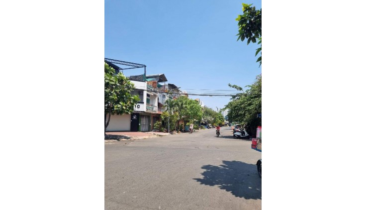 chủ giảm giá sâu, chỉ 9.8 tỷ, mt kinh doanh đỉnh, đường 8, [ p4q8 ] 65m2, 4 x 16m  3 tầng.