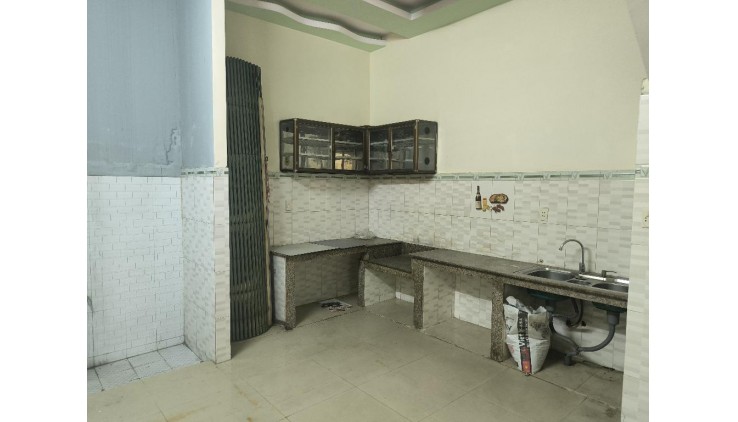 Bán nhà mặt phố Linh Xuân, Thủ Đức, 94m2, 11 tỷ, sổ đỏ