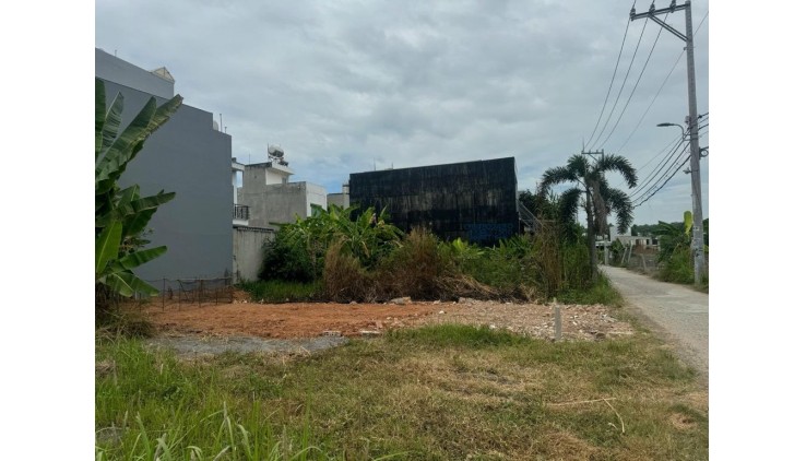 Bán đất thổ cư 97m2 Q.9, 4.4 tỷ, sổ đỏ