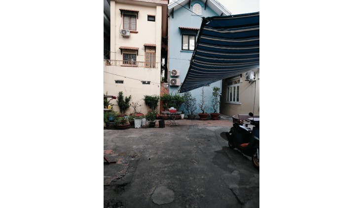 ĐẤT LỚN NỞ HẬU MẶT TIỀN TT THỦ ĐỨC 11( TRUÔNG TRE) 581M. BÁN GẤP CHIA TÀI SẢN. GIÁ 32.5 TỶ TL.