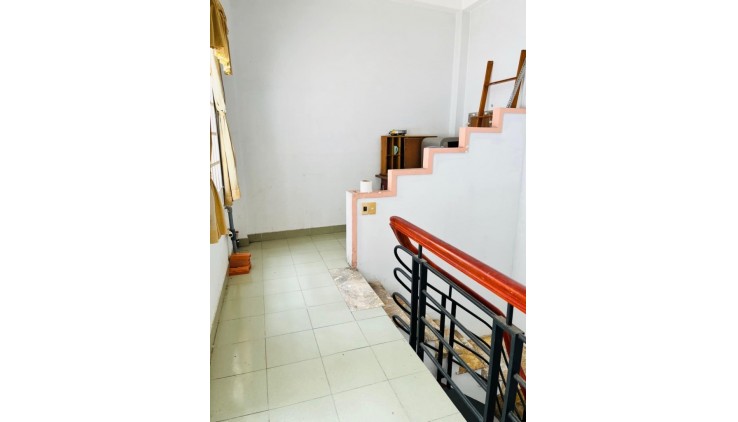 N245 - Nhà Bán hẻm 76/ Phan Tây Hồ , DT 66m2 , 4 tầng btct , 4PN , hẻm đẹp yên tỉnh giá 7 tỷ 4