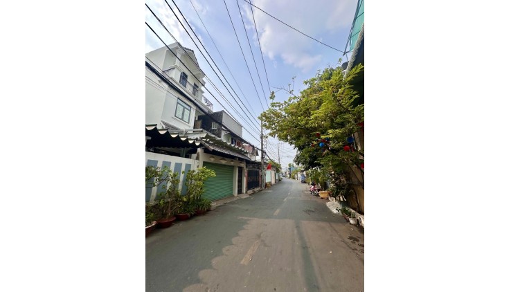 NHÀ 3 TẦNG. CHIA LÀM 3 CĂN. 6 PN. DÒNG TIỀN 21TR/T NGAY GIGAMALL. CHỈ 6.2 TỶ. TL,