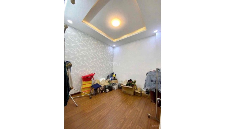 5.5 tỷ- bán nhà Mặt Tiền Hẻm Kinh Doanh buôn bán- Gần chợ Cây Quéo- Phú Nhuận
