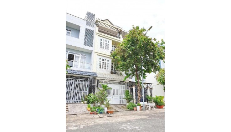 NHÀ MẶT TIỀN ĐƯỜNG 12M 4 TẦNG ,90M2 PHẠM HỮU LẦU P PHÚ MỲ QUẬN 7.