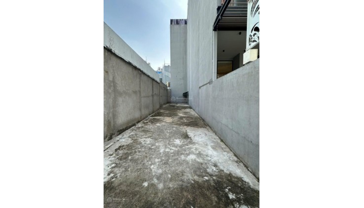 45tỷ giảm về 39.5 tỷ (đất trống) MT 49C Đinh Công Tráng Tân Định - Q.1(4,7x30m)hậu 5,4m. GPXD H+6T