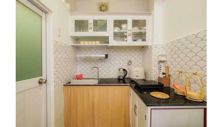 NHÀ NHỎ XINH, STYLE HIỆN ĐẠI, VỊ TRÍ ĐẮC ĐỊA NGUYỄN CƯ TRINH - QUẬN 1