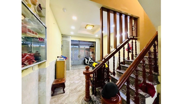 **Thành Thái Q10, HXH né nhau, Ôtô Vào Nhà 43m2-7PN,5Tầng Nhà Đẹp Ở Ngay.12Tỷ Hơn