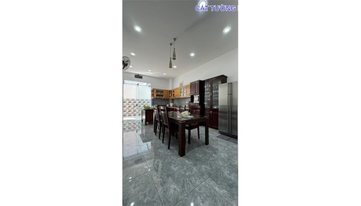 Bán nhà 5 Tầng có Thang Máy,( 4x21m), Âu Cơ, Phường 9, Gần Cư Xá Lữ Gia.