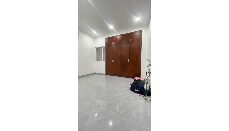**Bán Nhà Đẹp Ở Ngay Trần Hưng Đạo-Nguyễn Biểu Quận 5-4X13, Tầng 4PN Chỉ 9.1Tỷ TL