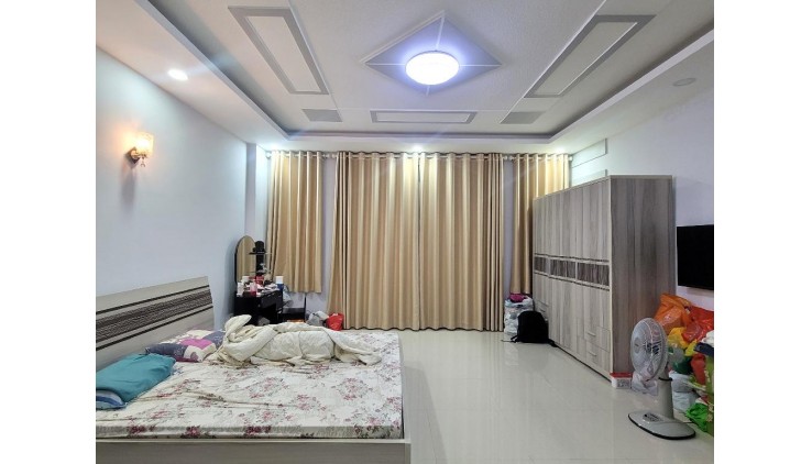 [Đầu tư an toàn] SỔ HỒNG VUÔNG VỨC: NHÀ 4 TẦNG BTCT, RỘNG 4M, HẺM 1/, 5 TỶ XX