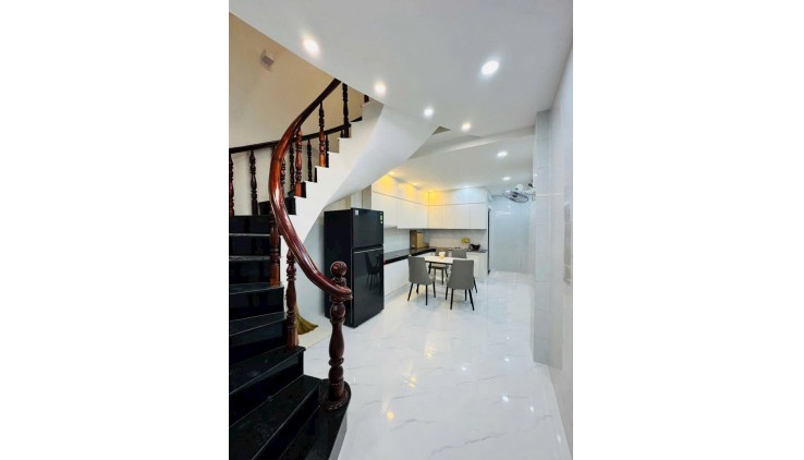 ‼️Hơn 10Tỷ -Nguyễn Trãi Thông Trần Phú HXH Né,45m 5PN,5Tầng Mới Đẹp,Full Nội Thất,Vào Ở Ngay.