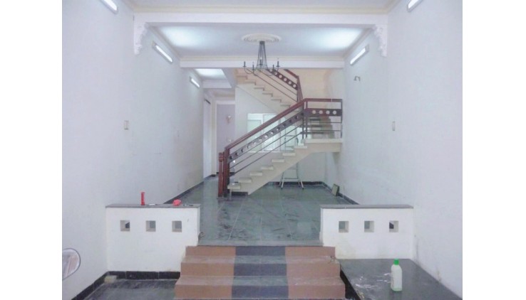 Bán nhà mt D4 thụt ngay Phần Mềm Quang Trung 106m2-2tang QL1A QUẬN 12 - 4 tỷ nhỉnh 0932030061