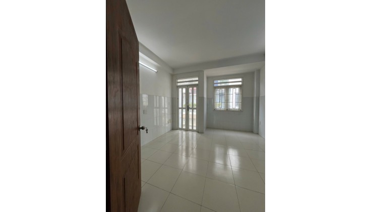 HẺM XE HƠI - TÔ HIỆU - TÂN PHÚ -  56M2 - 4 TẦNG BTCT 6PN 6WC - CHỈ 7.5 TỶ