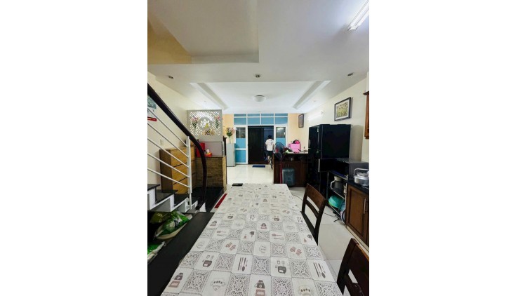 ***Bán Nhà 6 Tầng HXH Nguyễn Đình Chiểu P2 Quận3 –Ngang Hiếm 4.4m,4PN
Chỉ 11.3Tỷ TL