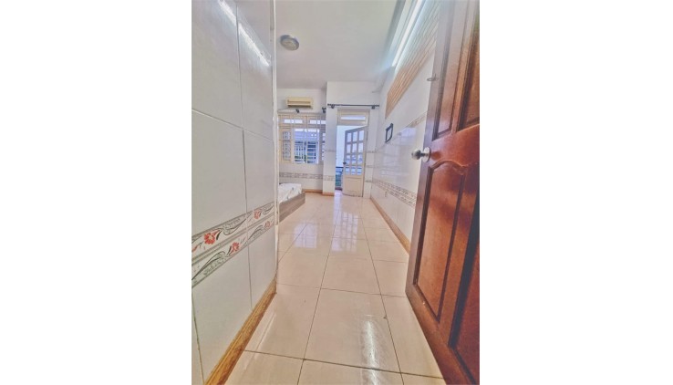 Bán CHDV 15 Phòng, 6 Tầng (4x20m) đường Quang Trung, Gò Vấp. Giá chỉ 9.5 tỷ