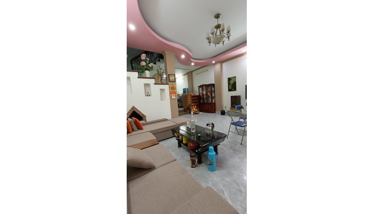 Bán nhà mặt tiền Phạm Nhữ Tăng, tặng nội thất, 6x18 chỉ 23 tỷ 5