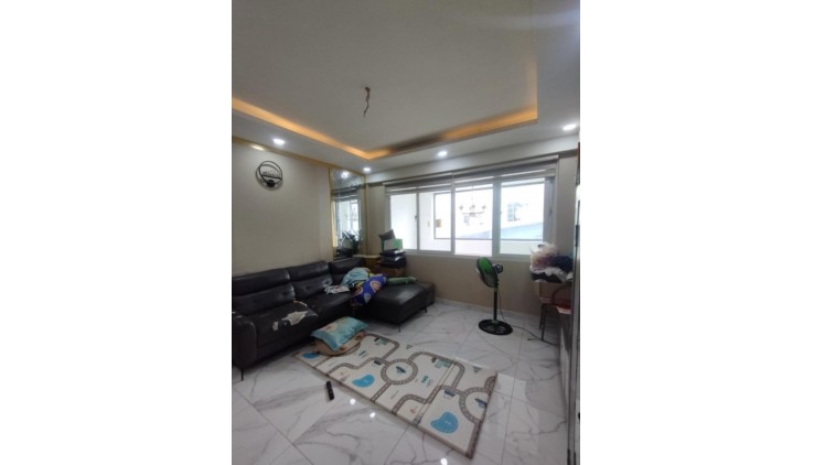 NHÀ BÁN Q7 - TRẦN XUÂN SOẠN - 4,2 X 10,5- NHỈNH 5 TỶ ( TL)