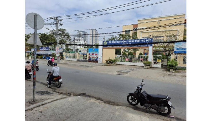 BÁN BIỆT THỰ SIÊU VÍP Q2 KHÔNG CÓ CĂN THỨ 2 SO SÁNH CHỈ 62 TRIỆU /M2. TL.