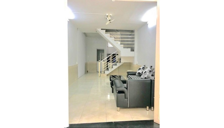 A - Nhà bán 55m2 ,  Q3 Lê Văn Sỹ  , 3 Tầng btct , 4 Phòng Ngủ, 4 Toilet - Giá 5 tỷ 2.