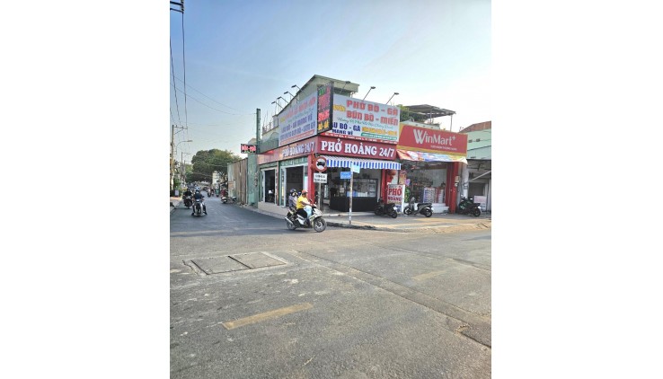 Siêu víp nhà 4 tầng đình phong phú.Tặng fun nội thất xin sò. có dòng tiền 21tr/th. giá 7.5 tỷ. tl.