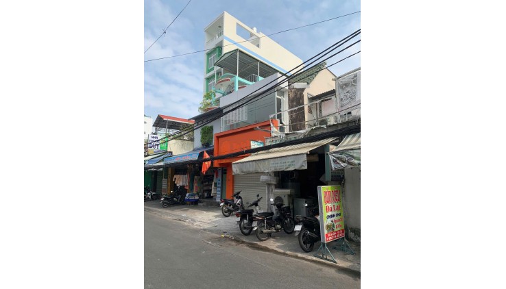 Mặt tiền 163 C Xóm Chiếu Quận 4. 2 tầng. Giá 15 tỷ