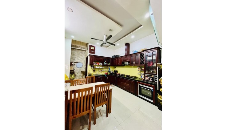 NHÀ ĐẸP VÀO Ở NGAY - HẺM XE HƠI THÔNG - 1/ TÂN THỚI NHẤT 8 QUẬN 12 - 75M2( 4.5x19), 3 TẦNG, 4 PN - VỪA Ở VỪA KINH DOANH - GIÁ HƠN 6 TỶ.