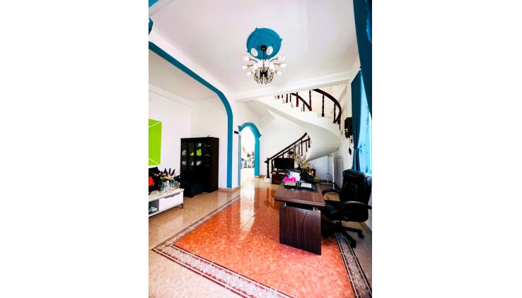 Cho thuê nhà nguyên căn Linh Đông, 196m², 4PN, mới đẹp, giá tốt