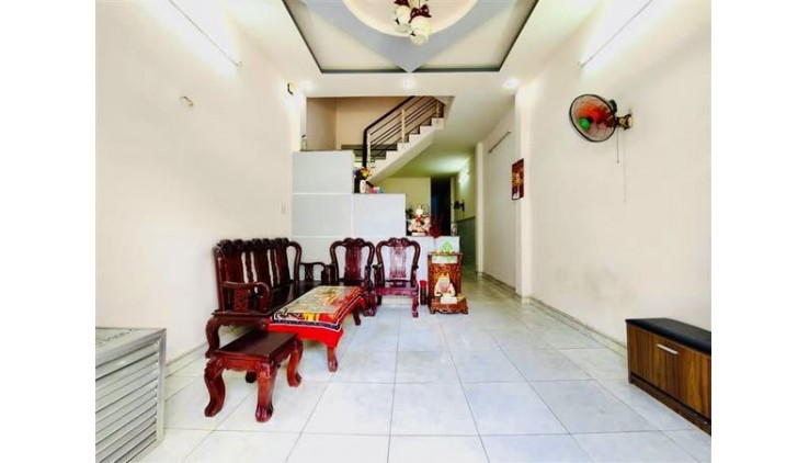 CHỈ 6.1 TỶ TL - NHÀ 72M -3 TẦNG - 5PN - HXH 8M - NGAY CHỢ GÒ XOÀI - GIÁP TÂN PHÚ