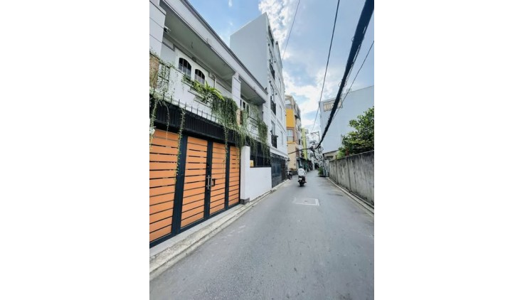 Nhà Hẻm Ôtô Đường Thích Quảng Đức Phường 05 Quận Phú Nhuận