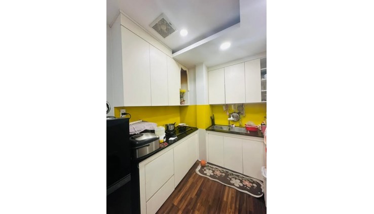 Nhà Hẻm Ôtô Cách Mạng Tháng 8 Phường 12 Quận 10.