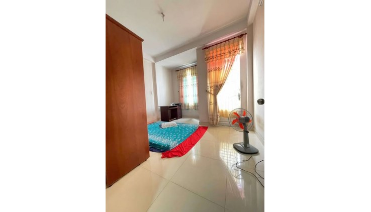 Nhà Hẻm Ôtô Đường Lạc Long Quân Phường 10 Tân Bình.