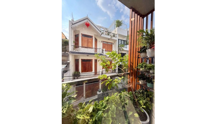 Nhà Hẻm Ôtô Nguyễn Trọng Tuyển Phường 1 Tân Bình.