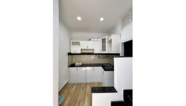 BÁN NHÀ HXH ĐOÀN THỊ ĐIỂM MỚI ĐẸP - LÔ GÓC - 32M2 - GÍA 6.7 TỶ TL