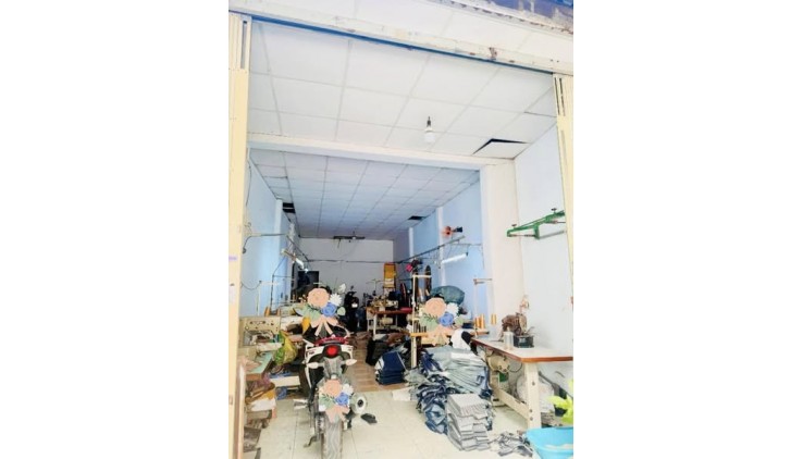 NHÀ C4 - SẴN DÒNG TIỀN - HẺM 4M - SÁT MT - GẦN AEON - 64M NHỈNH 4 ĐỒNG