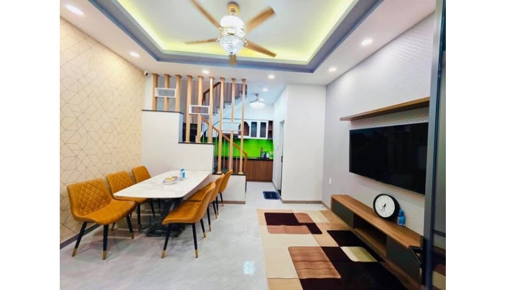 Nhà Nguyễn Chí Thanh Phường 4 Quận 11.