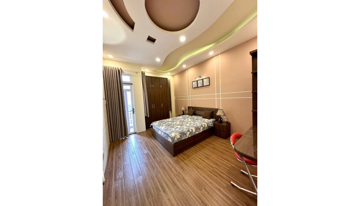 Bán nhà mới, 3 tầng - Võ Văn Kiệt Quận 5 - 85m2