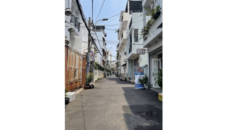 Nhà Hẻm Ôtô Đường Hoàng Hoa Thám Quận Bình Thạnh Phường 6.