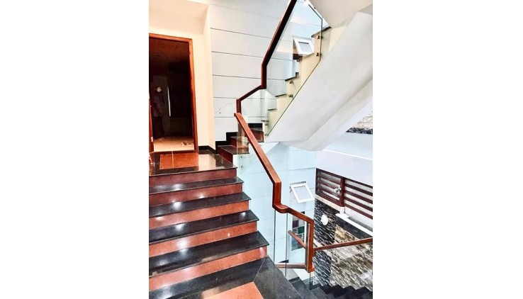 Nhà Hẻm Ôtô Đường Bàu Cát Phường 11 Tân Bình.