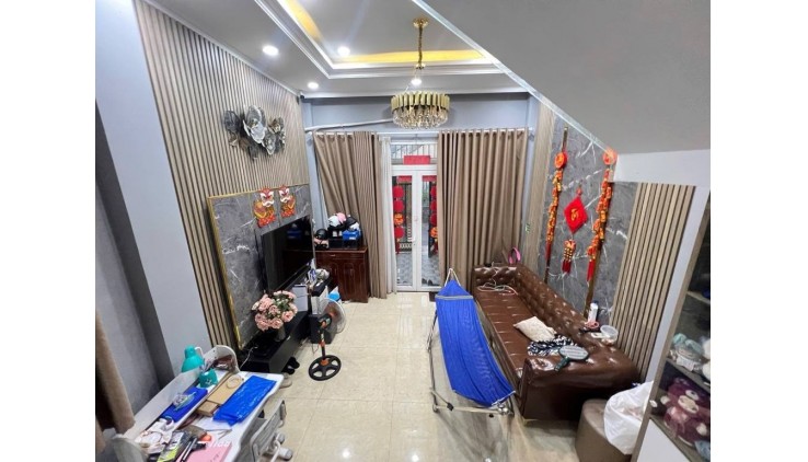 NHÀ ĐẸP TRƯỜNG THỌ - HXH TRÁNH NHAU- 4 PHÒNG NGỦ - CHỈ 6T HƠN