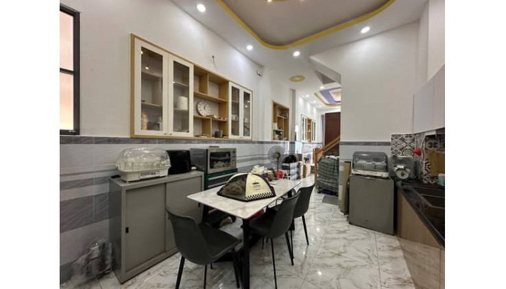 Nhà Hẻm Ôtô Đường Hoàng Hoa Thám Quận Bình Thạnh Phường 6.