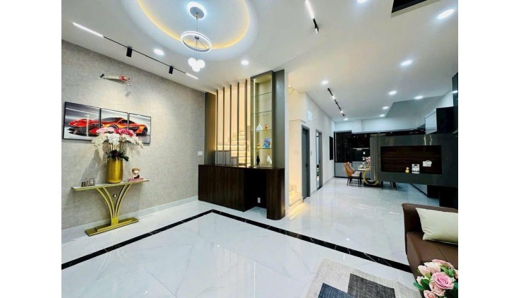 BÁN NHÀ MỚI CÁCH MẠNG THÁNG 8, 6 PN, 7 WC, Q.10 - SỔ HỒNG CHÍNH CHỦ