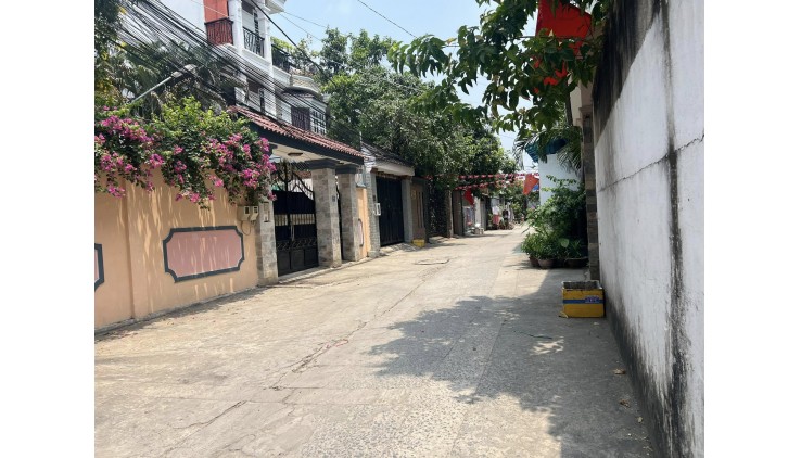 Bán nhà riêng tại Nguyễn Duy Trinh, 11,9 tỷ, 75m2, 5PN, pháp lý đầy đủ, Q2, HCM, giá cực chất