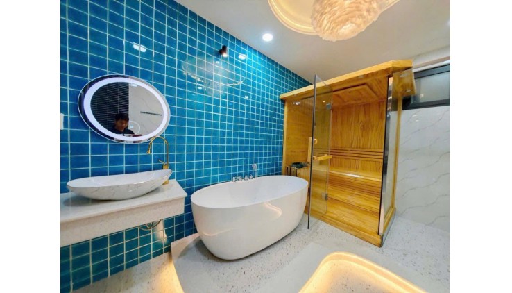 BÁN NHÀ MỚI CÁCH MẠNG THÁNG 8, 6 PN, 7 WC, Q.10 - SỔ HỒNG CHÍNH CHỦ